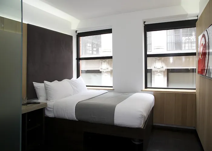 The Z Hotel City